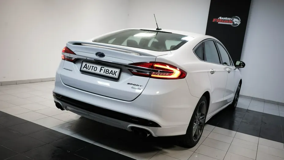 FORD Fusion -