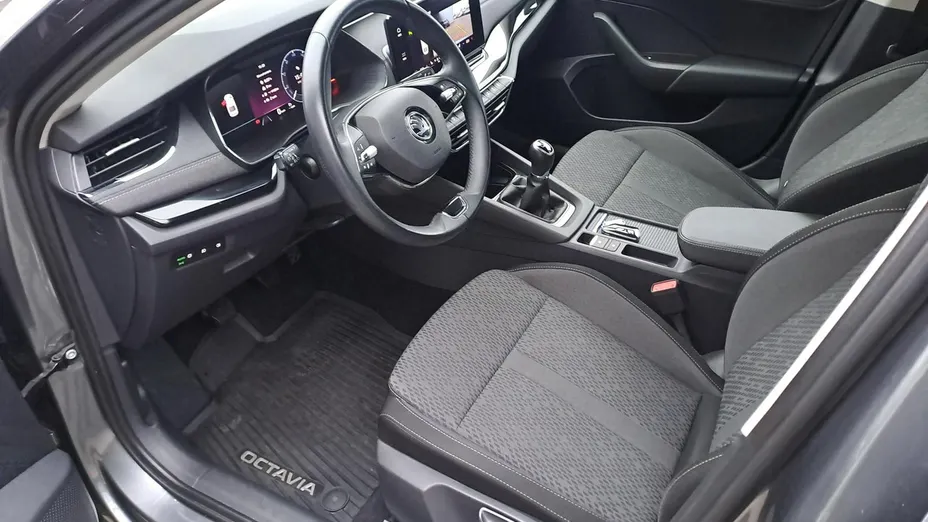 SKODA Octavia -