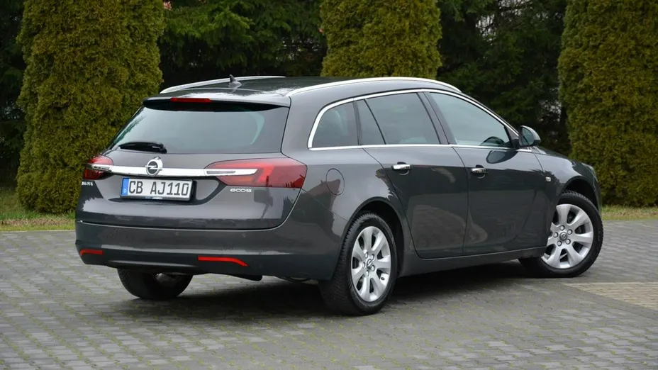 OPEL Insignia -