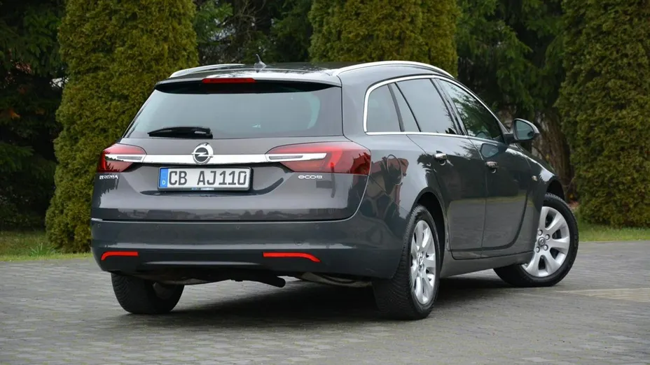 OPEL Insignia -
