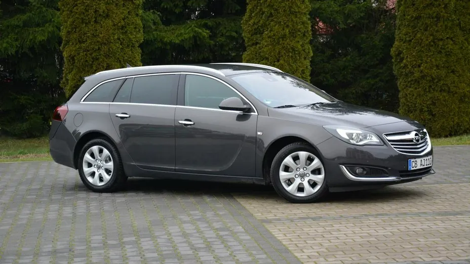 OPEL Insignia -