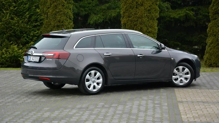 OPEL Insignia -