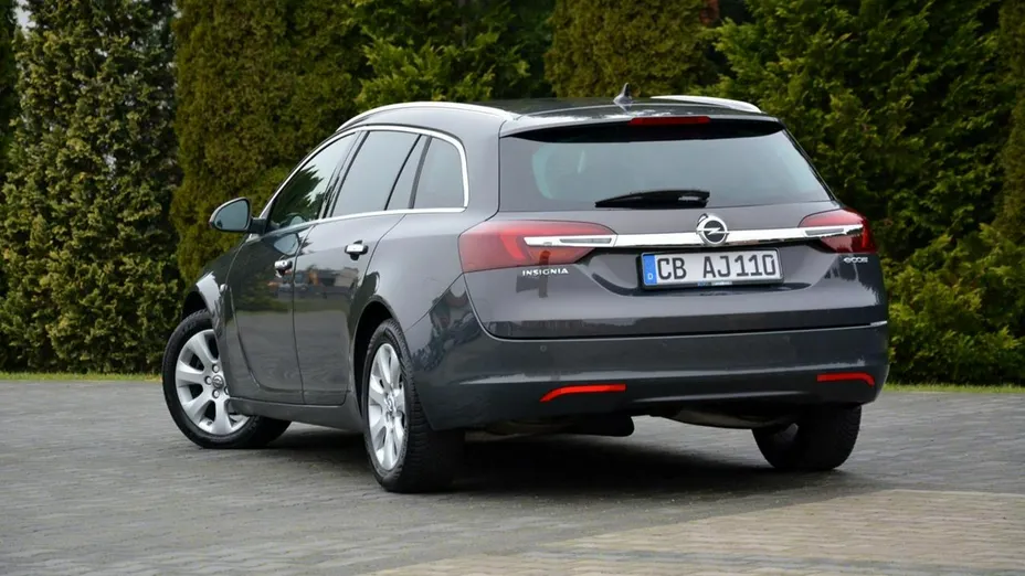 OPEL Insignia -