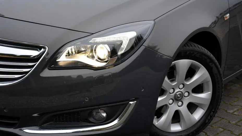 OPEL Insignia -