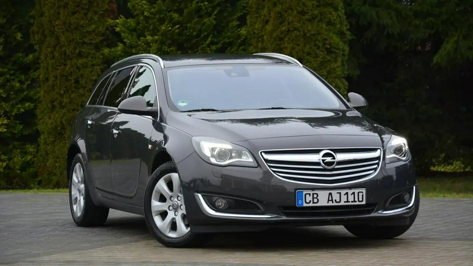 OPEL Insignia -