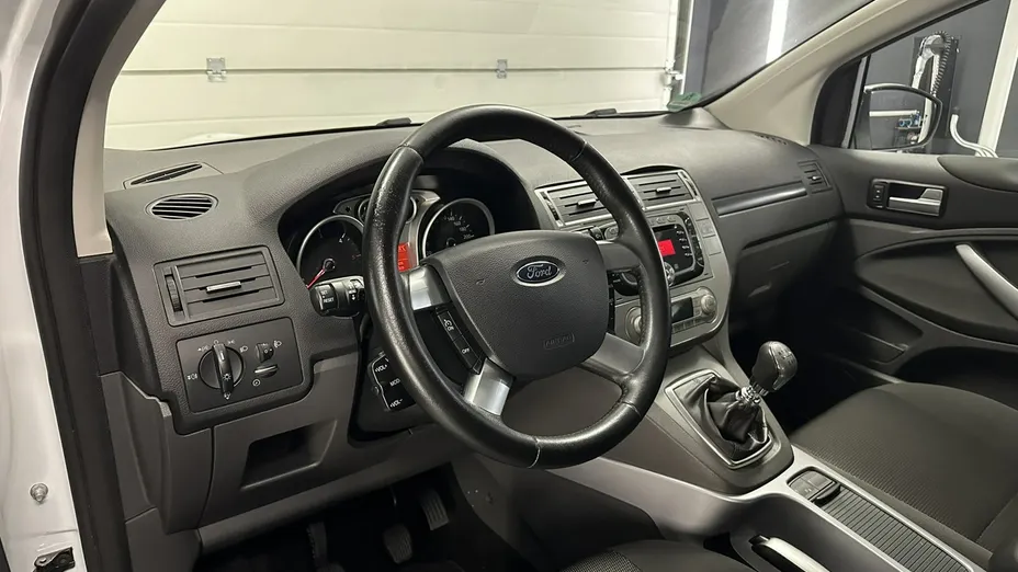 FORD Kuga -