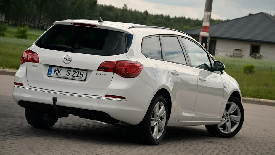 OPEL Astra -