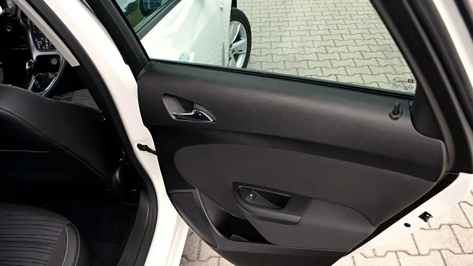 OPEL Astra -