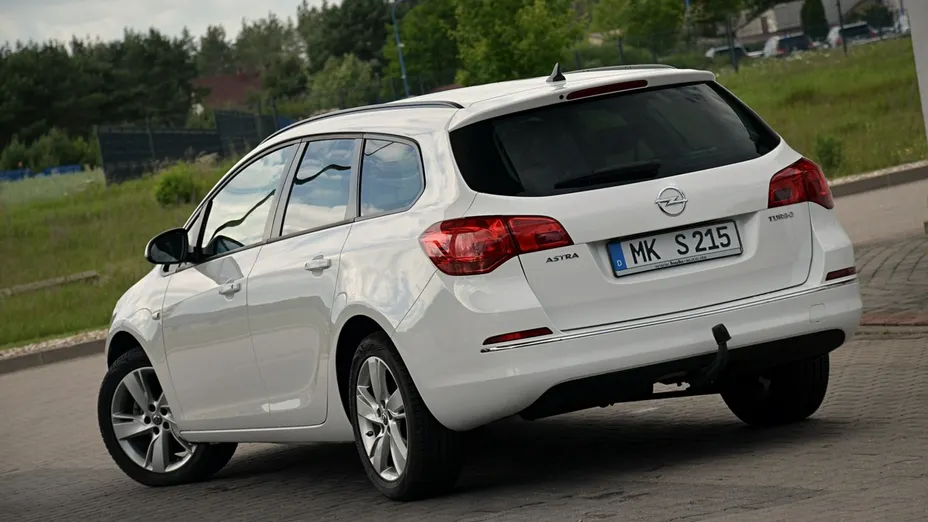 OPEL Astra -