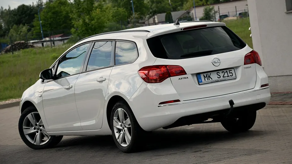 OPEL Astra -