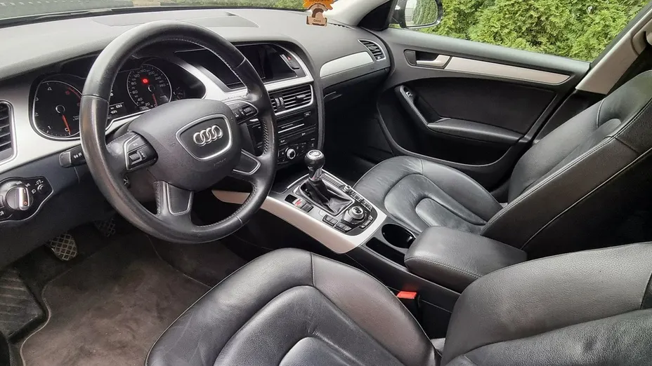 AUDI A4 -