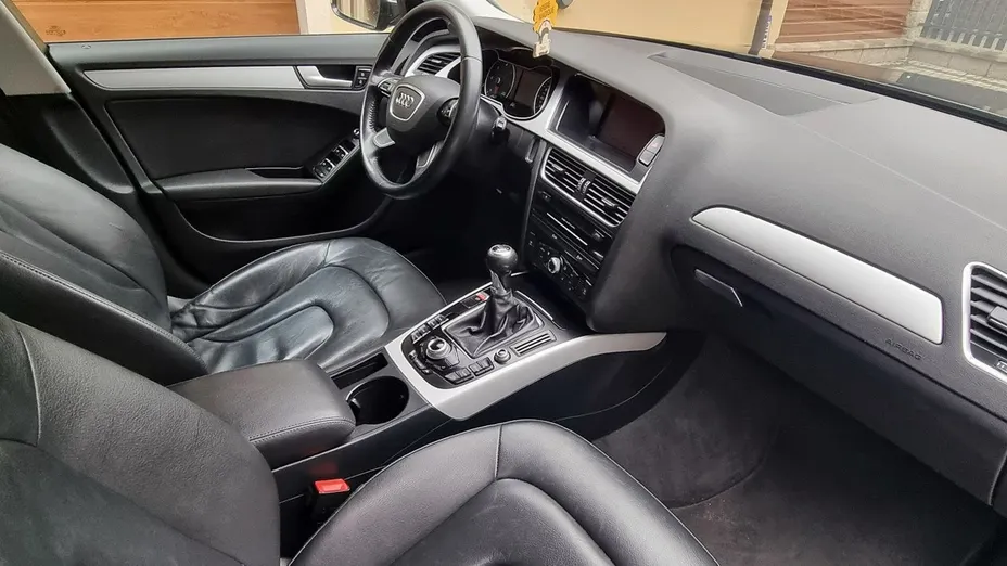 AUDI A4 -