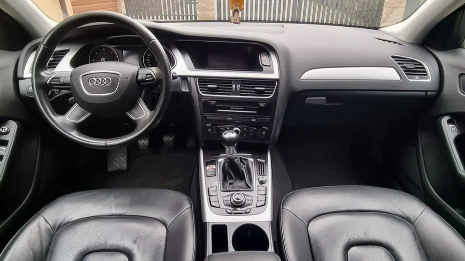 AUDI A4 -
