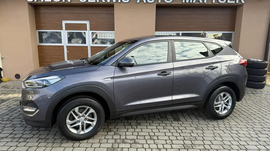 HYUNDAI Tucson -