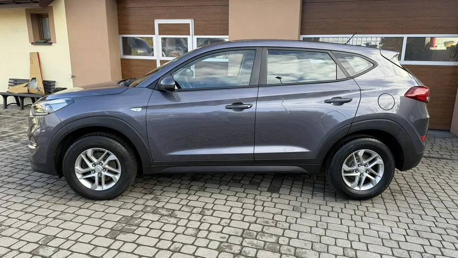 HYUNDAI Tucson -