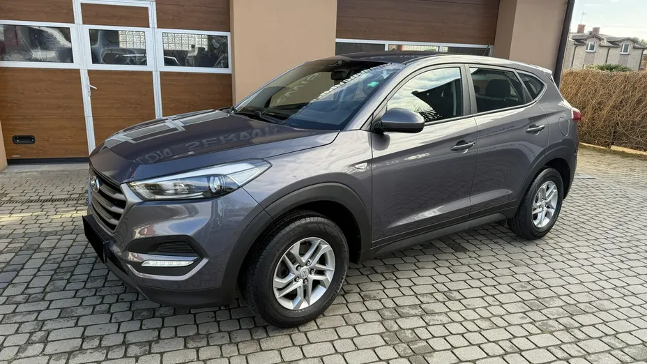 HYUNDAI Tucson -