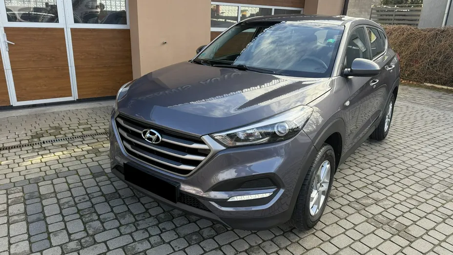 HYUNDAI Tucson -