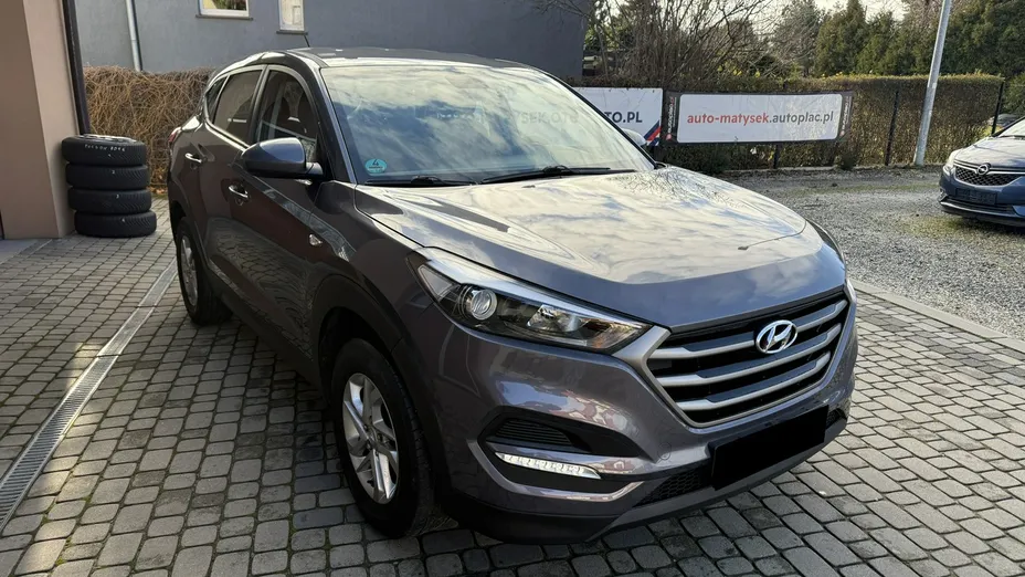 HYUNDAI Tucson -