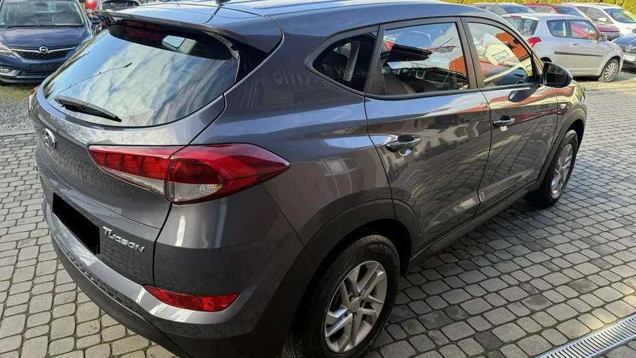 HYUNDAI Tucson -