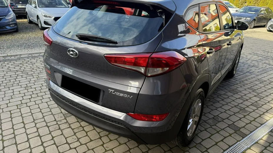 HYUNDAI Tucson -
