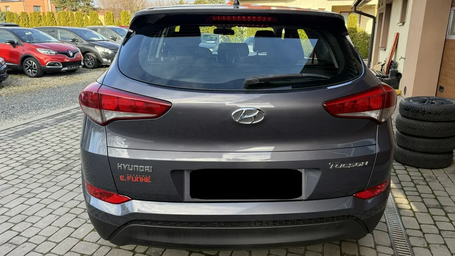 HYUNDAI Tucson -