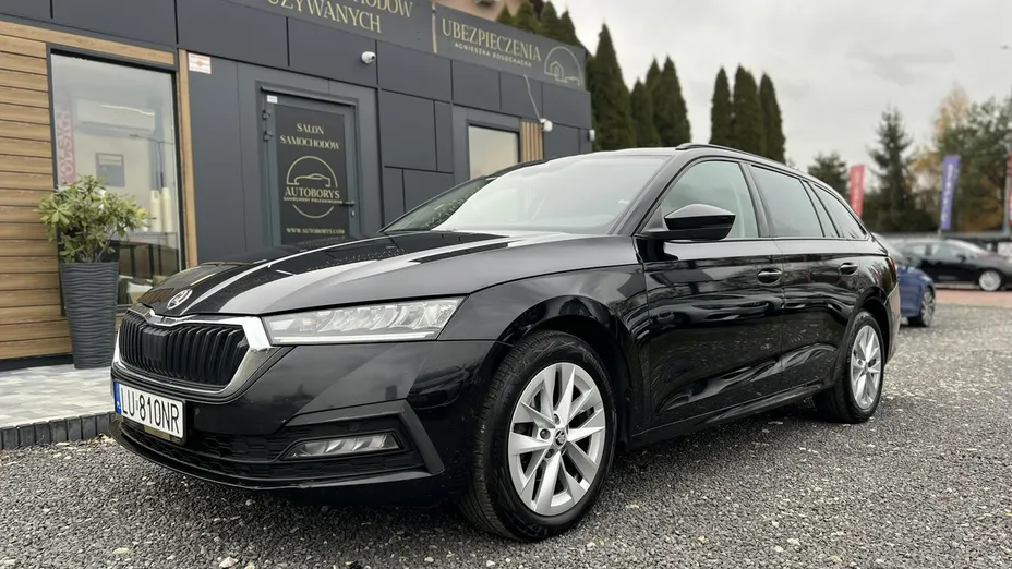 SKODA Octavia -