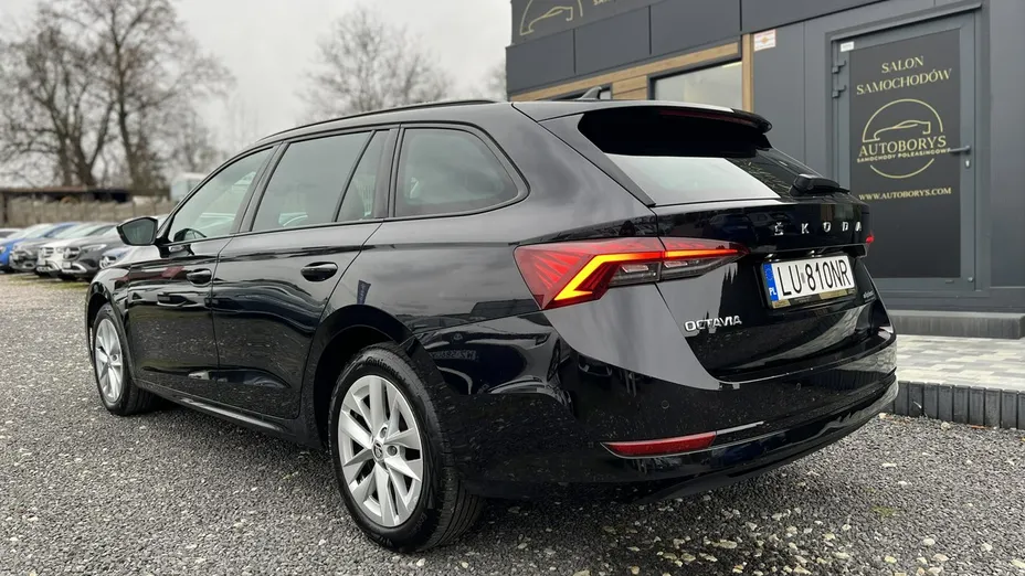 SKODA Octavia -