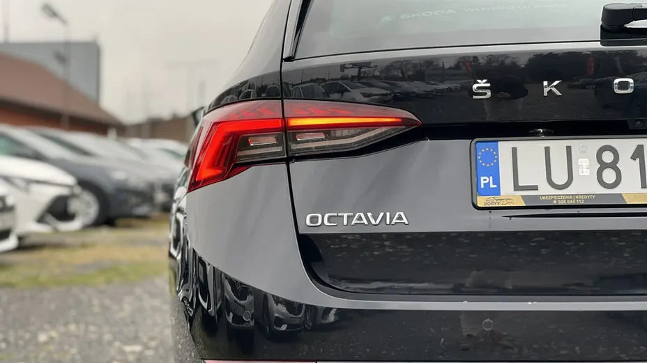SKODA Octavia -
