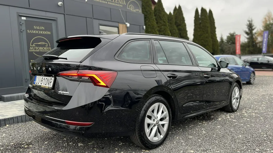 SKODA Octavia -