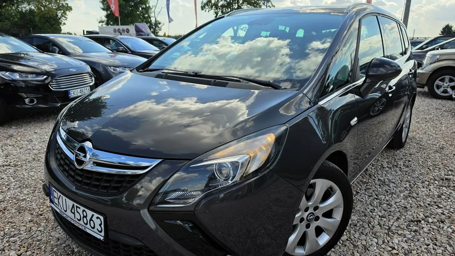 OPEL Zafira -