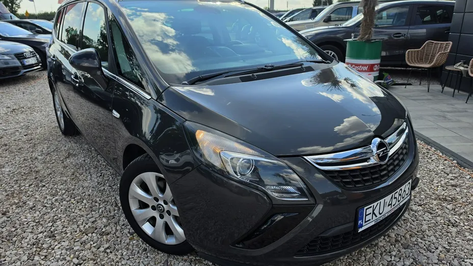 OPEL Zafira -