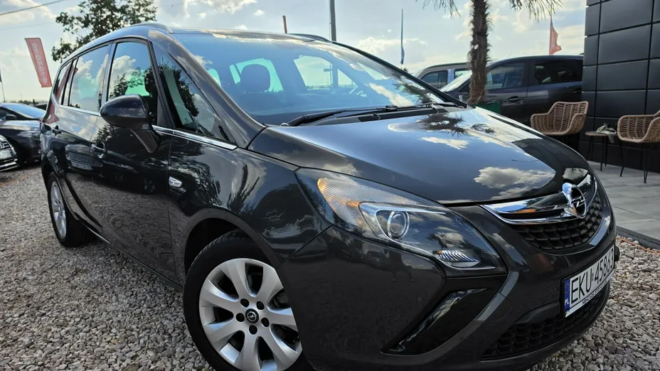 OPEL Zafira -