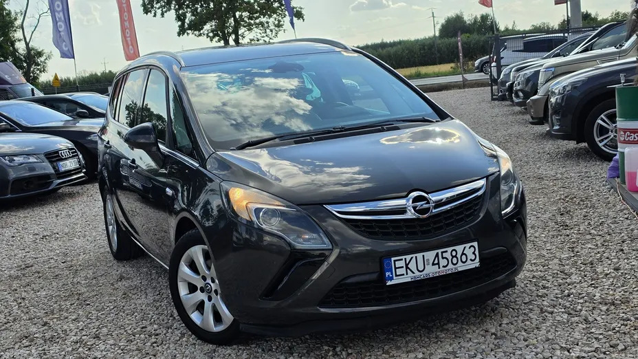 OPEL Zafira -