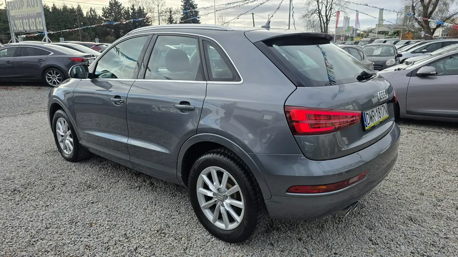 AUDI Q3 -