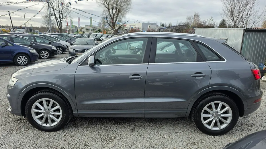 AUDI Q3 -