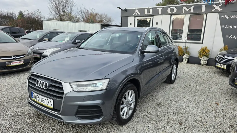AUDI Q3 -