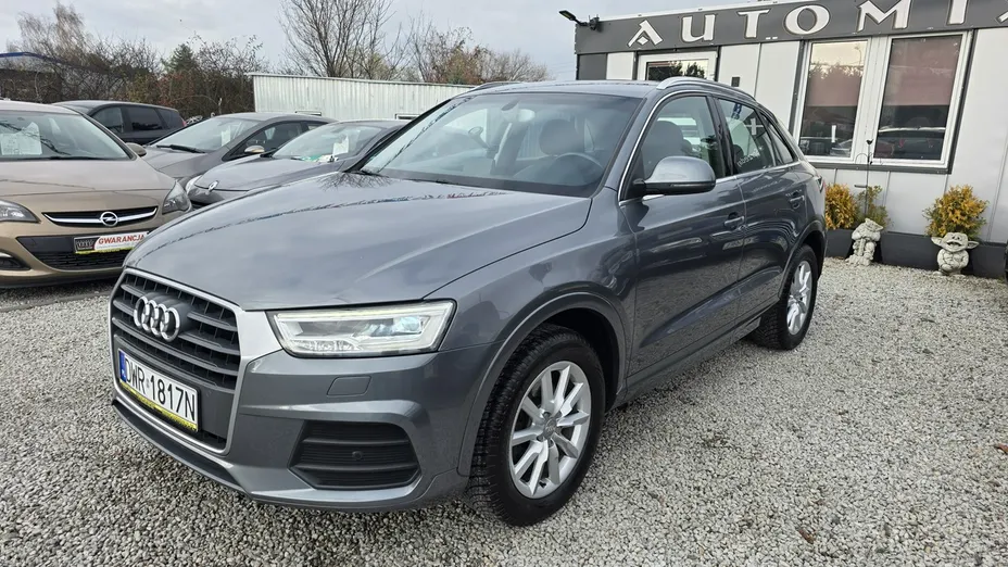 AUDI Q3 -