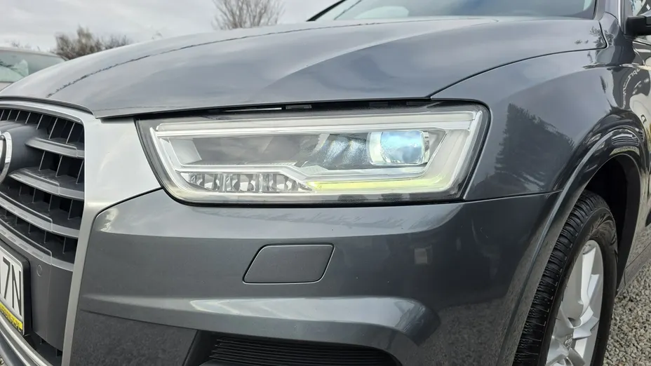 AUDI Q3 -
