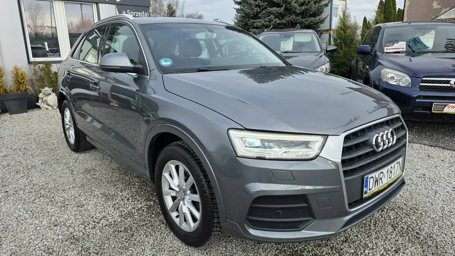 AUDI Q3 -