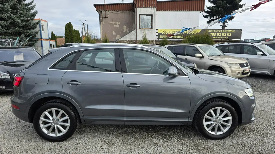 AUDI Q3 -