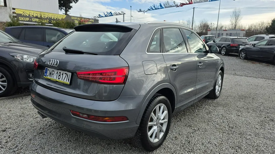 AUDI Q3 -