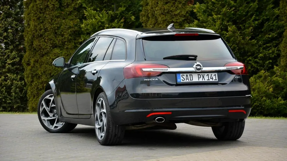 OPEL Insignia -