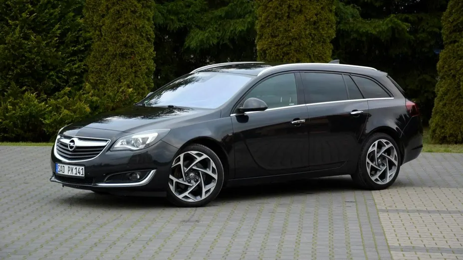 OPEL Insignia -