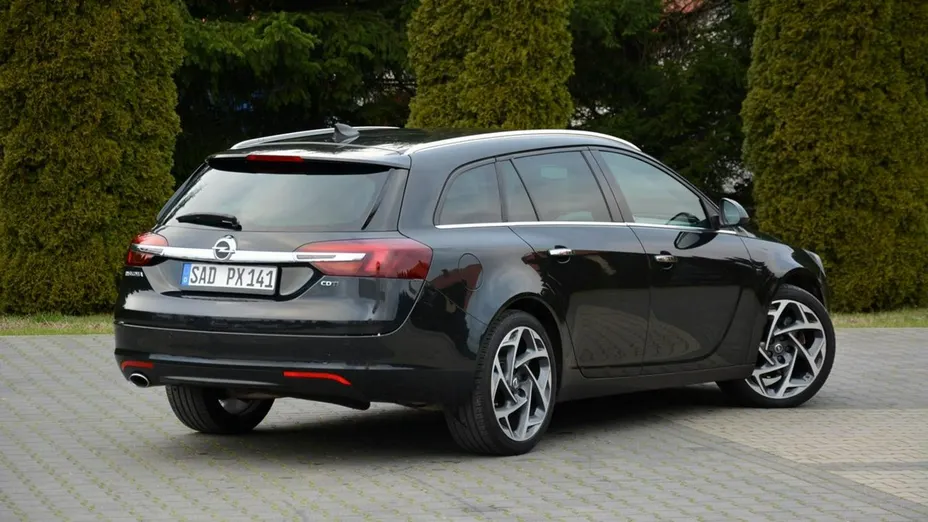 OPEL Insignia -