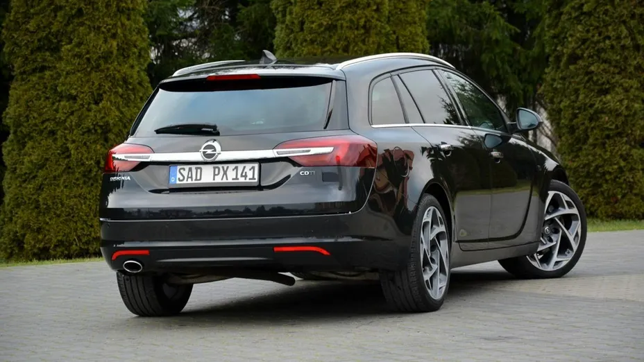 OPEL Insignia -