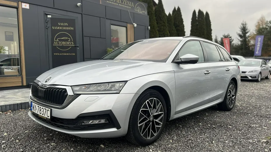 SKODA Octavia -