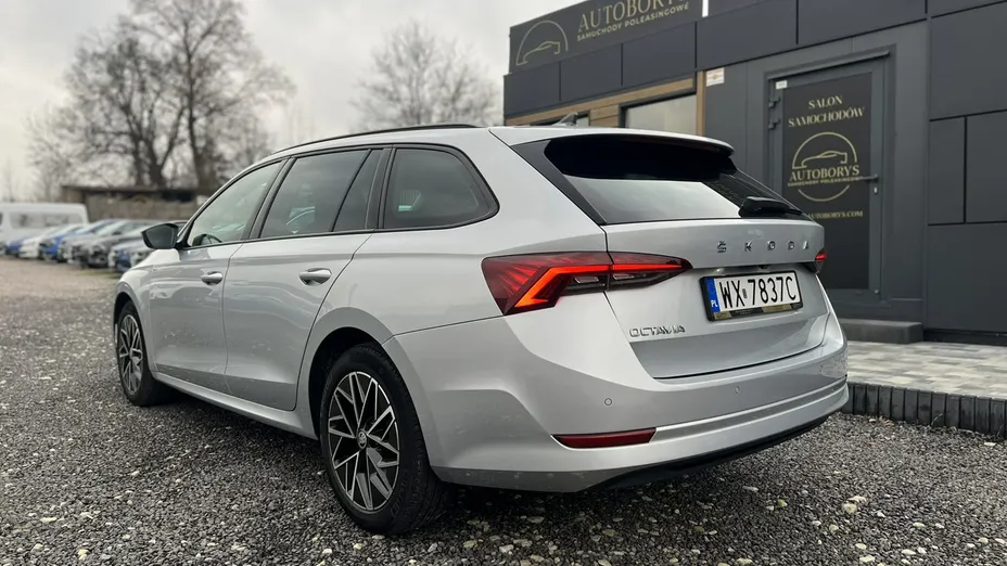 SKODA Octavia -