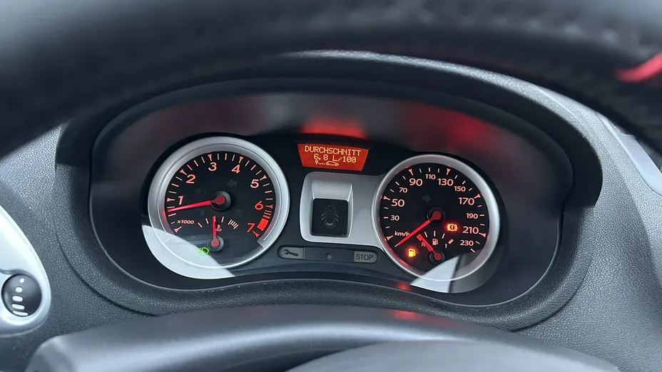 RENAULT Clio -