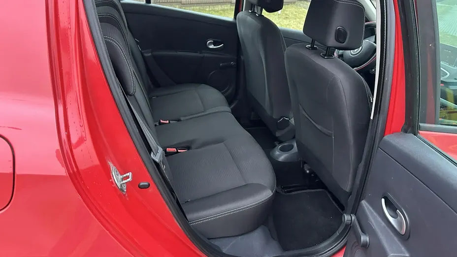 RENAULT Clio -