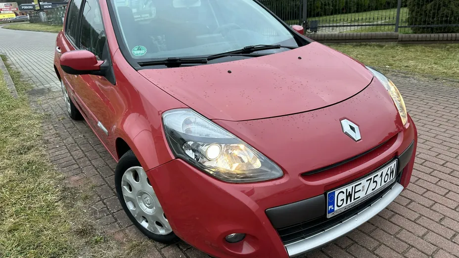 RENAULT Clio -